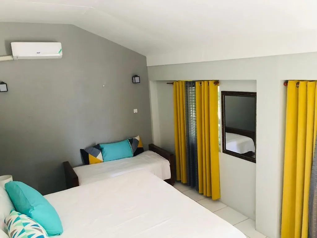 Апарт-отель Airport Beach Hotel Бухта Монтего Ямайка